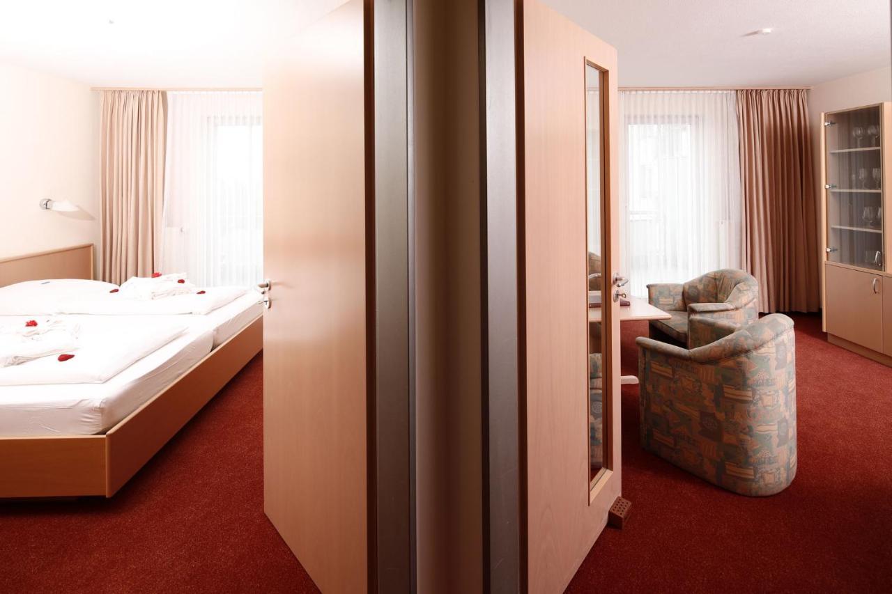 Appartement-Hotel Sibyllenbad Neualbenreuth Bagian luar foto